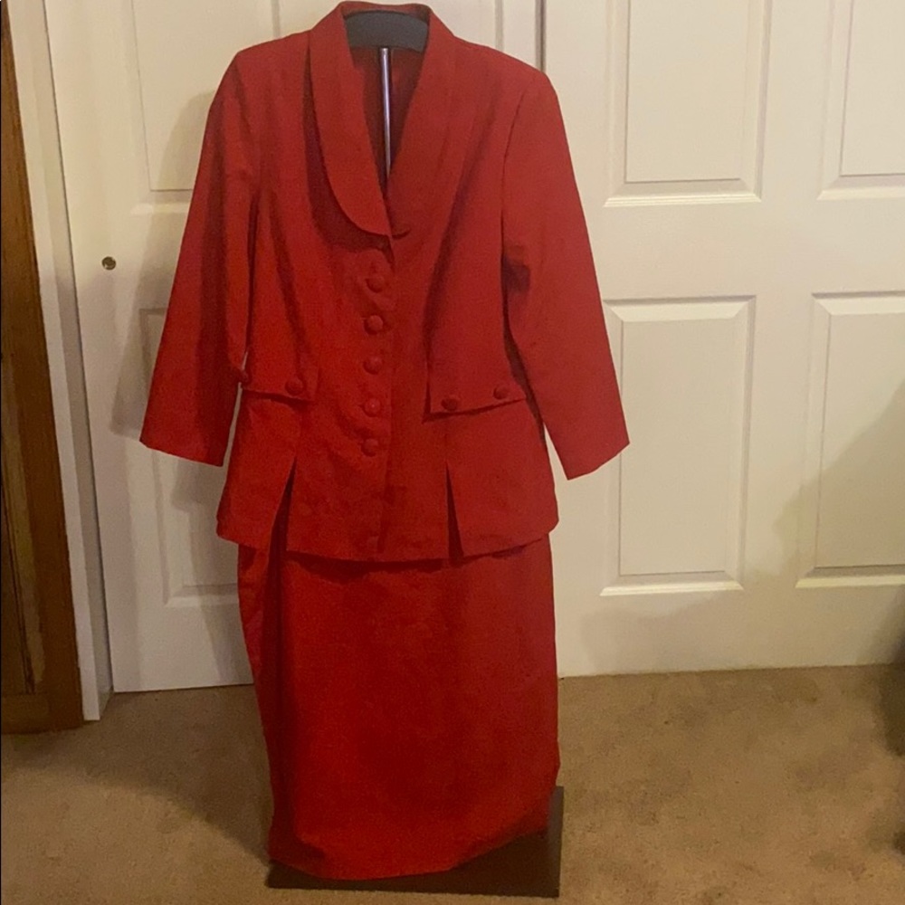 Allison Woods Red 2PC Skirt Suit, size L-(A4)